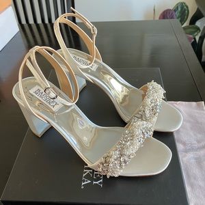 Brand New in box 7 1/2 Badgley Mischka $200